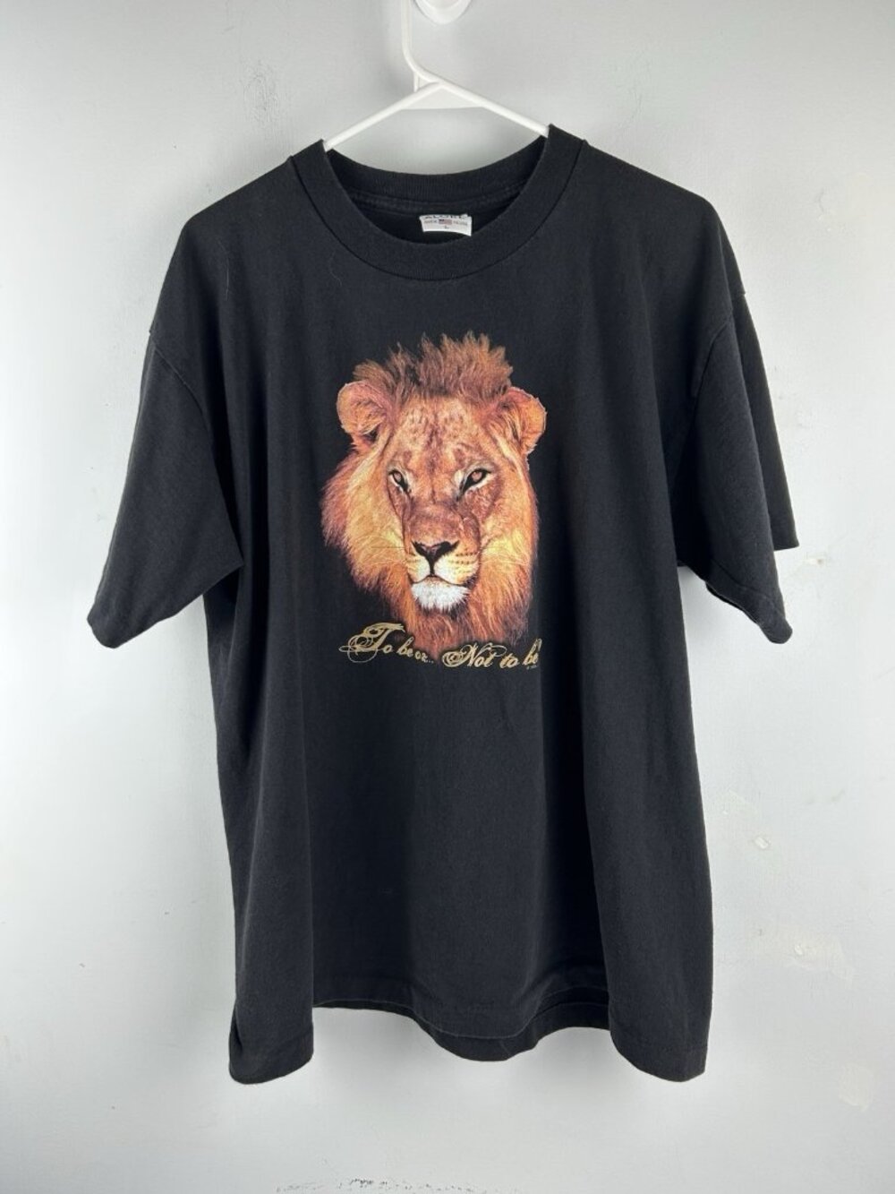 Alore Modern Single Stich T Shirt 2006 Lion  To Be or Not To Be Size L